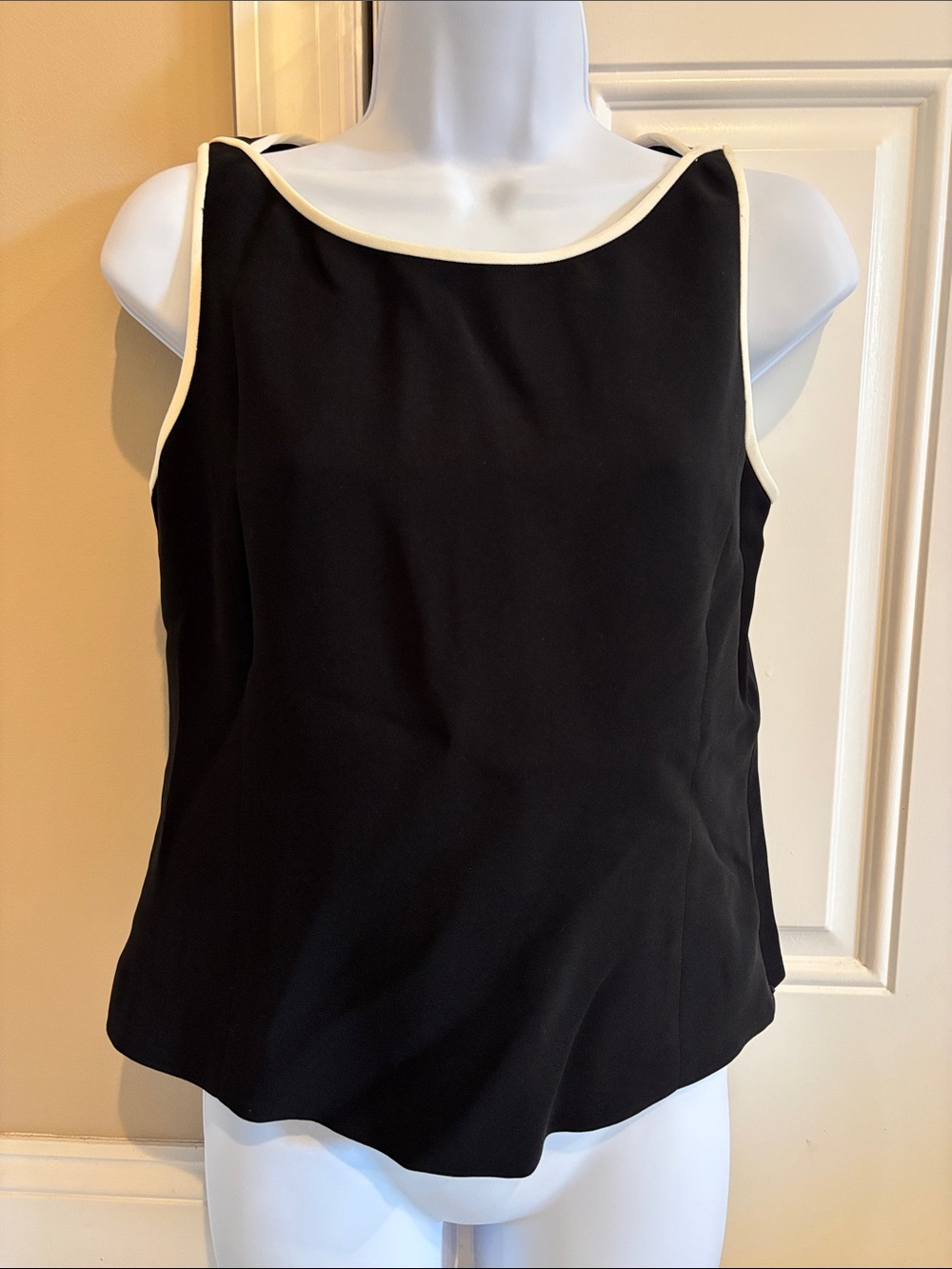 Casual Corner Annex Y2K Black Sleeveless Camisole with Cream Trim